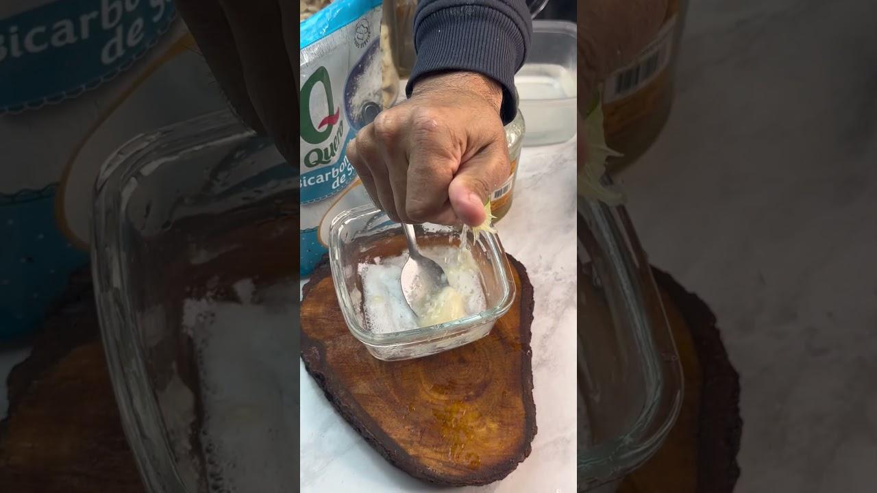 Baking Soda And Vinegar: The Kitchen Combination Going Viral